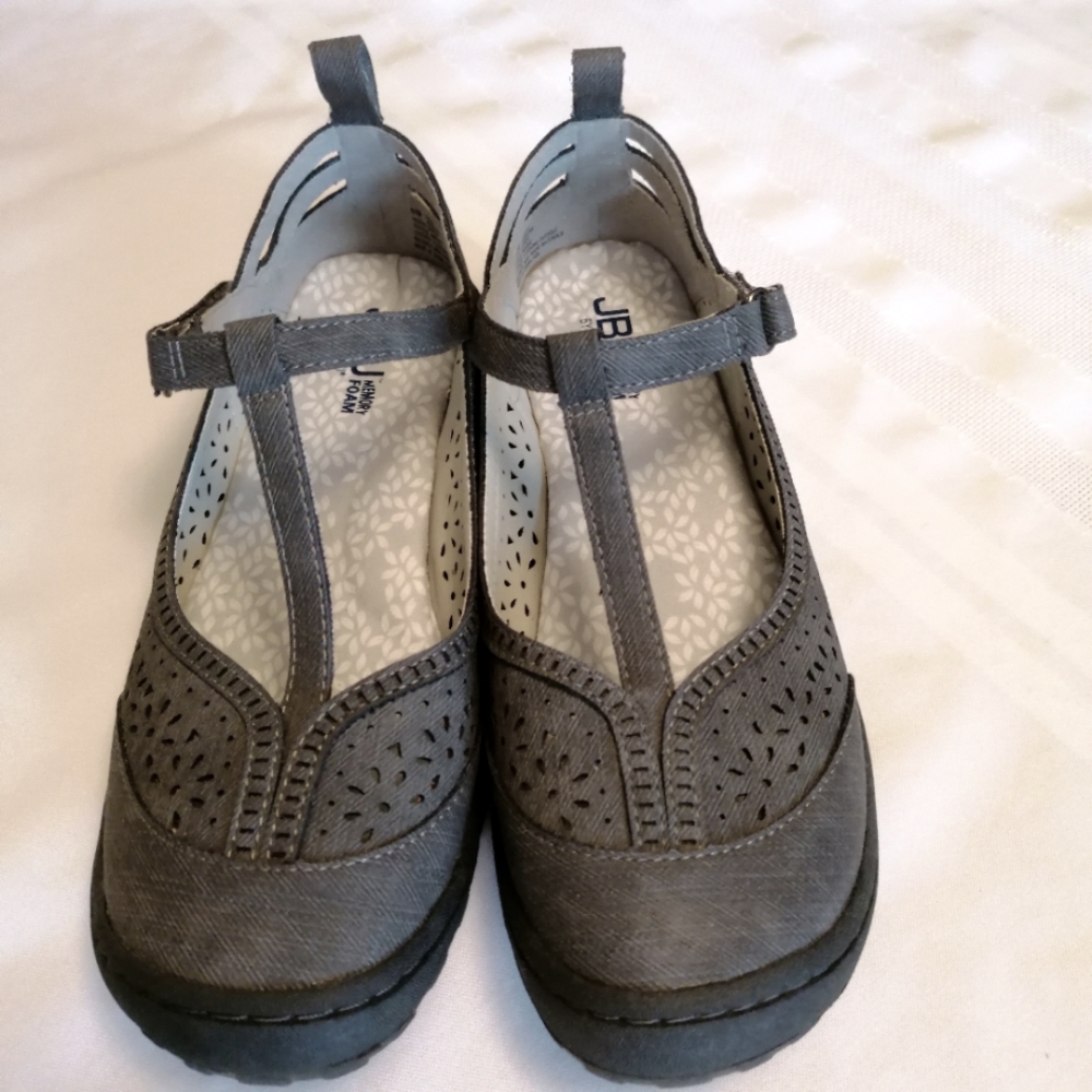 JBU by Jambu Mary Jane's size 8